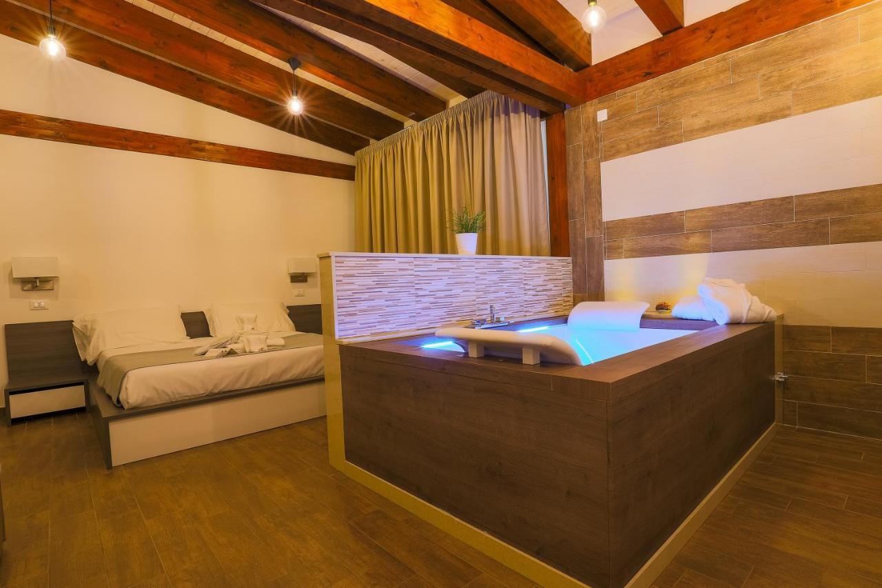טברנה Il Semaforo Sila Hotel מראה חיצוני תמונה
