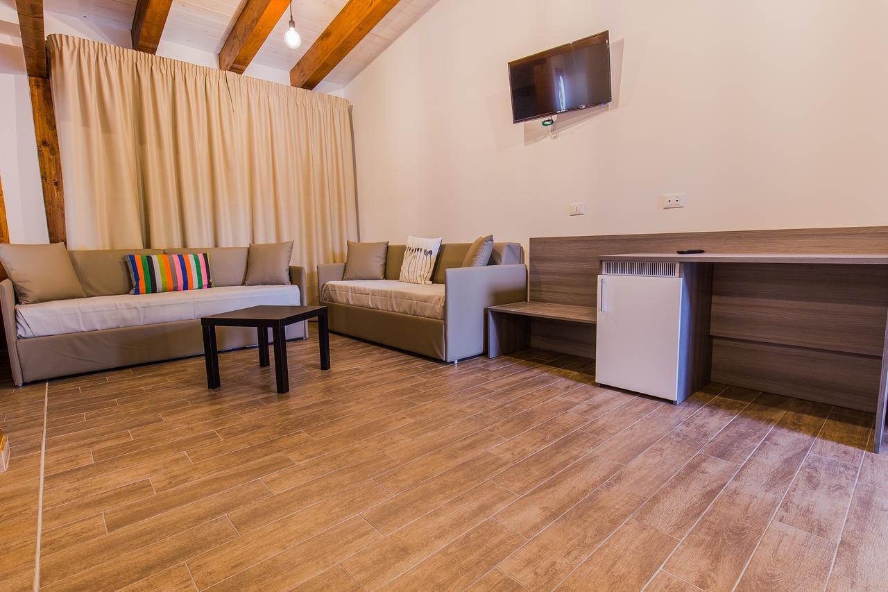 טברנה Il Semaforo Sila Hotel מראה חיצוני תמונה